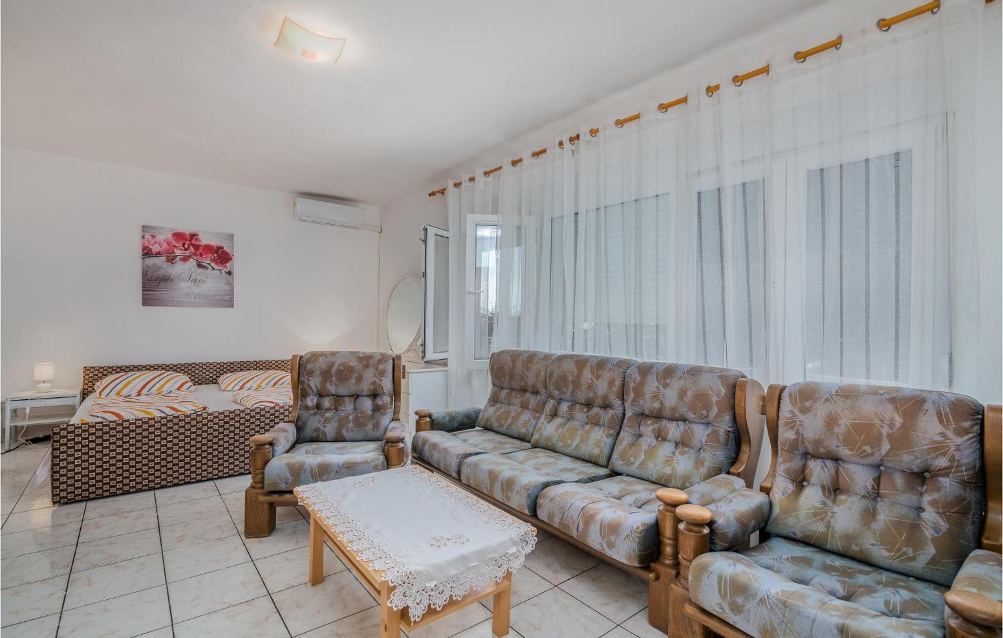 Lovely Apartment In Stara Baska 1 With Kitchen Exterior foto